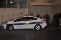 بالصور: الشرطة تنصب حواجزها في شوارع مدينة يافا وتستفز المارة 